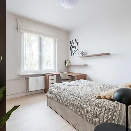 Apartamento Mlynow Varsovia